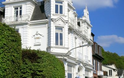 Einzigartiger Ausblick auf Blankenese und Elbe