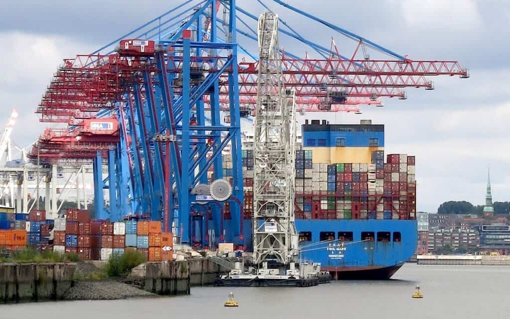 Containerhafen mit Heinz